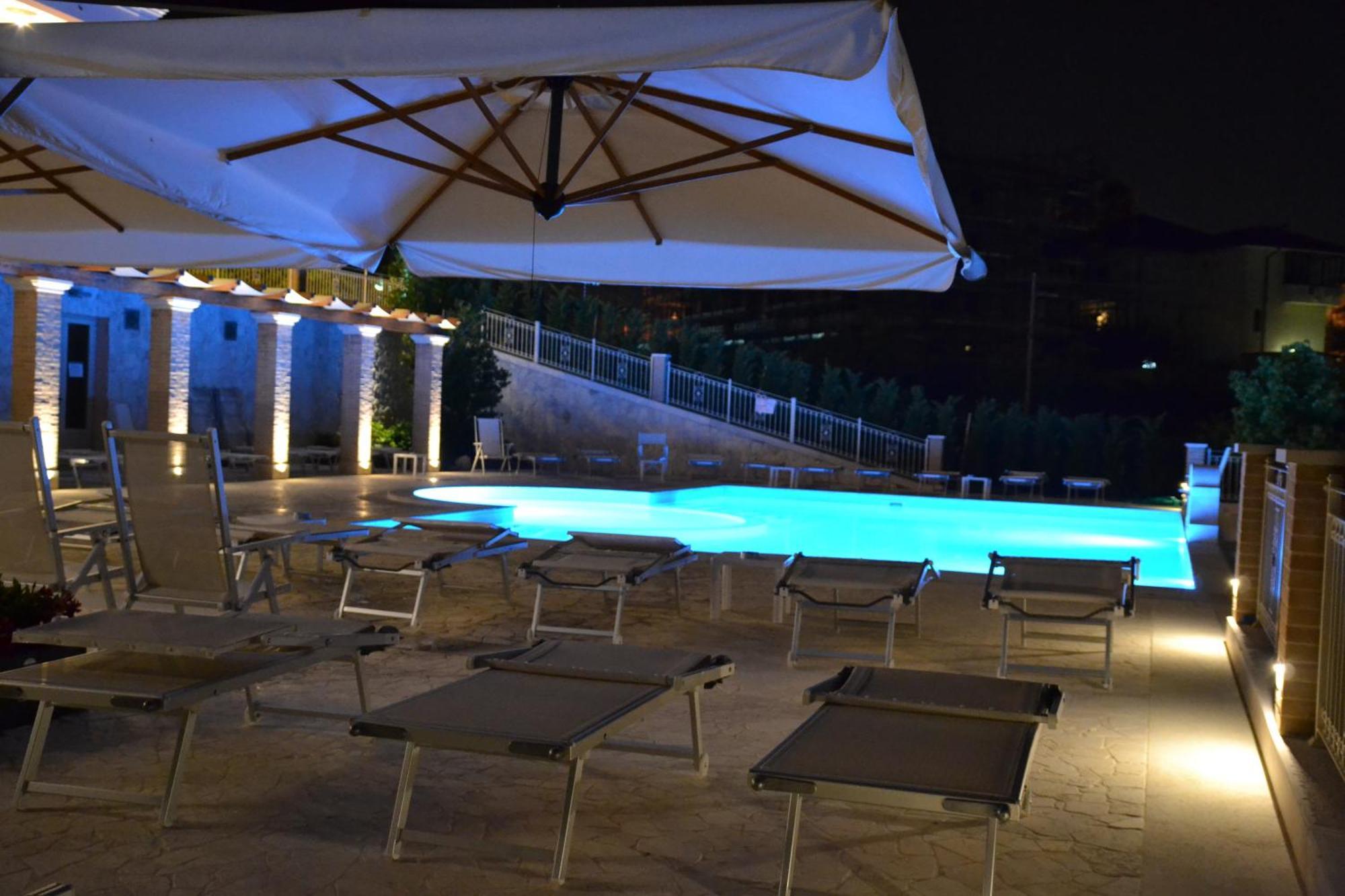 Tortoreto Incantea Resort מראה חיצוני תמונה