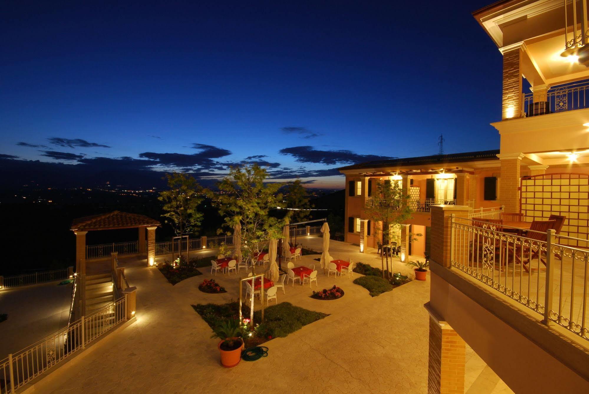 Tortoreto Incantea Resort מראה חיצוני תמונה